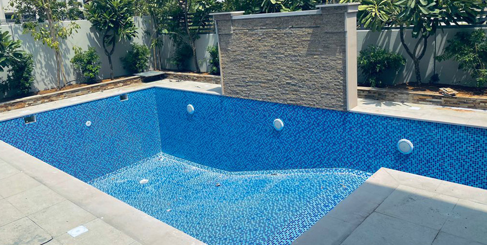 swimming-pool-maintenance-companies-in-Dubai