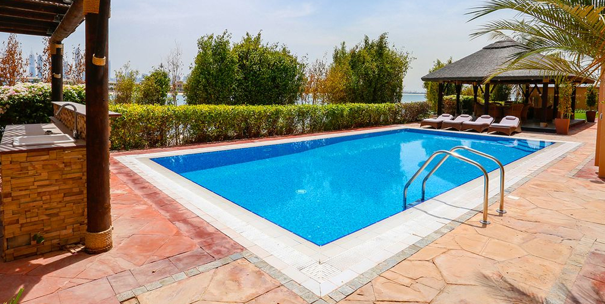 swimming-pool-maintenance-companies-in-Dubai